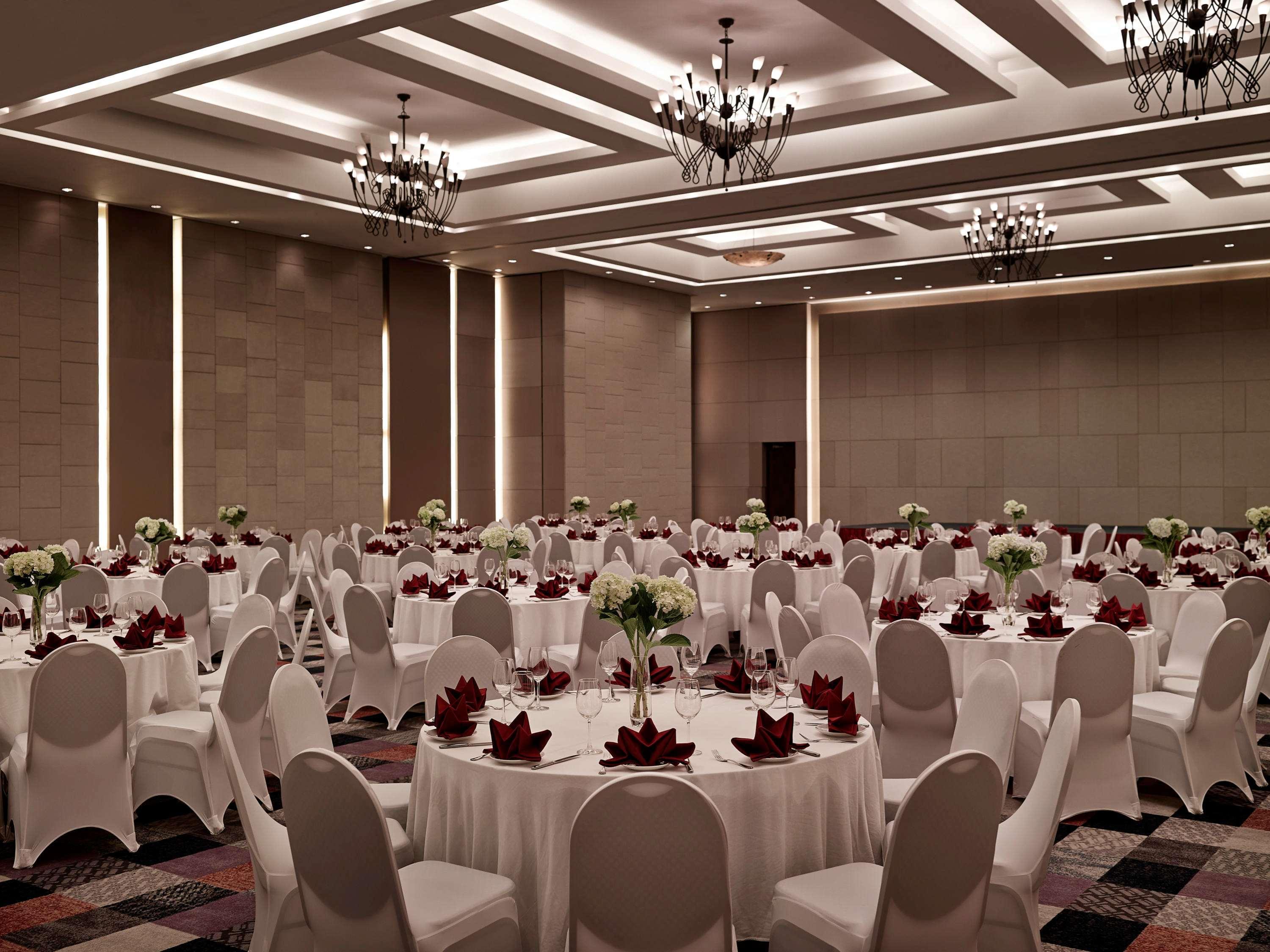 Pullman Hanoi Exterior photo
